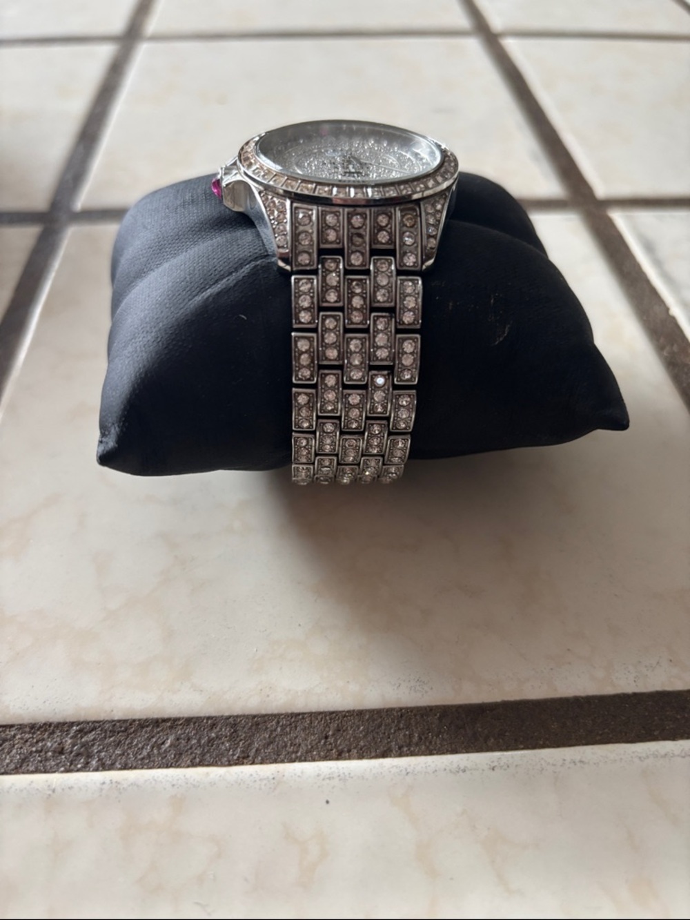 JUICY COUTURE “TIMEPIECE” Swarovski Crystal Pavé Statement Watch. - Picture 5 of 10